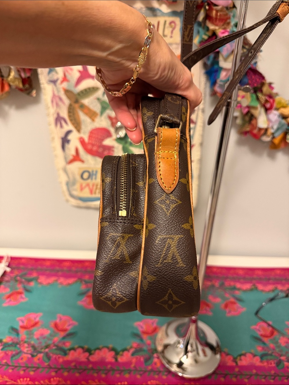 Louis Vuitton Monogram Amazone Crossbody Bag with Natural Vachetta Trim - Picture 7 of 17